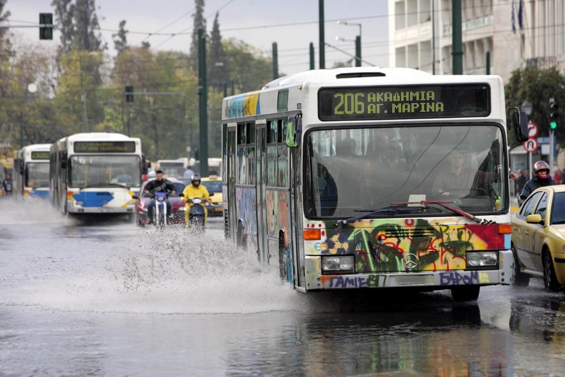 Καιρός: Καταιγίδες και χαλάζι και σήμερα  – Έπεσαν πάνω από 4.200 κεραυνοί τη Δευτέρα