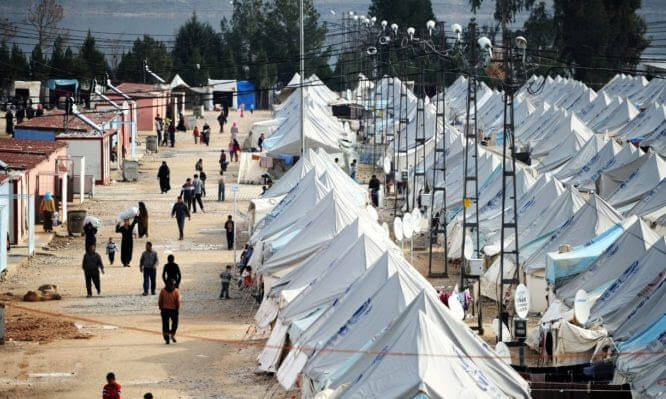 ‘Aθλιες συνθήκες στα Κέντρα Μεταναστών λόγω έλλειψης προσωπικού, αποκαλύπτει έγγραφο του Ρόζενμπεργκ