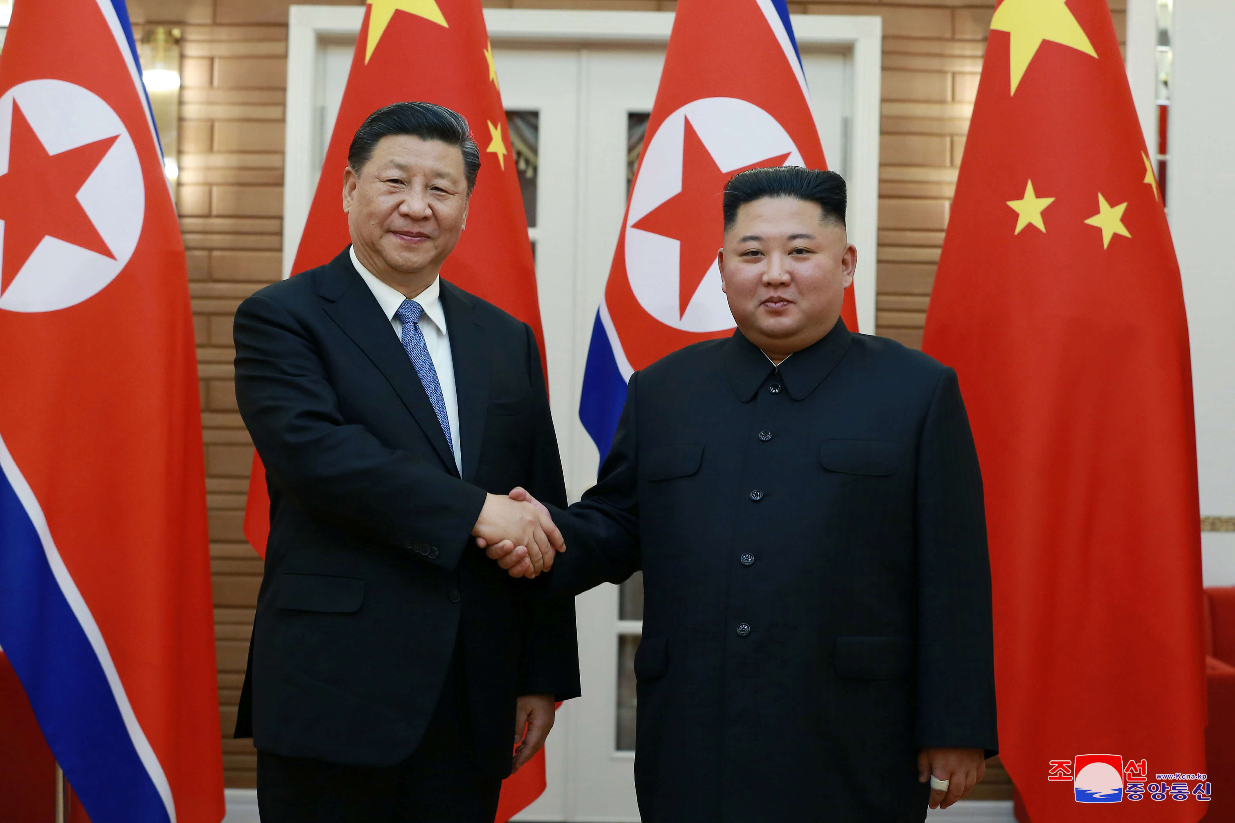 Συνάντηση Σι Τζινπίνγκ – Κιμ Γιονγκ Ουν: Στο επίκεντρο η ειρήνη στην περιοχή [pics]