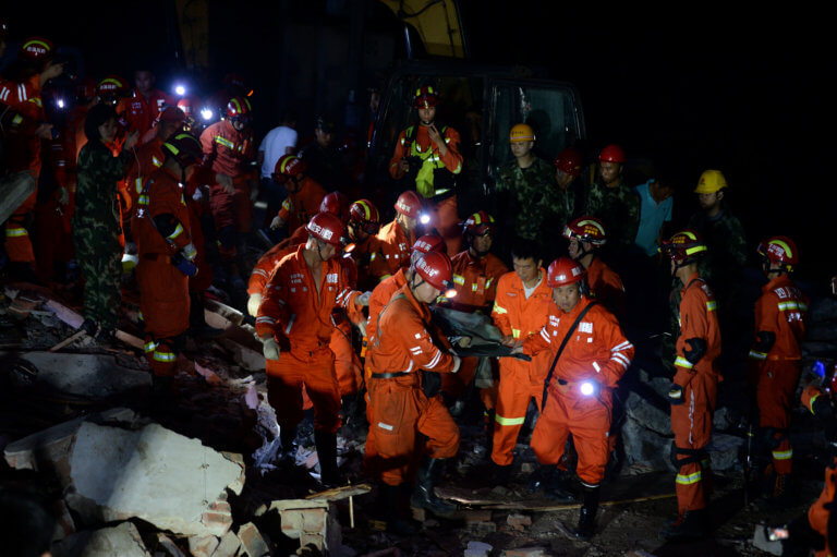Φονικός σεισμός 6 Ρίχτερ στην Κίνα - Τουλάχιστον 12 νεκροί και πάνω από 100 τραυματίες