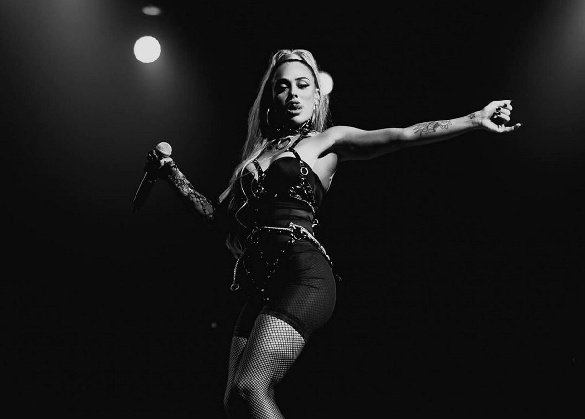 Ο ξέφρενος χορός της Κόνι Μεταξά με την Χριστίνα Παπαδέλλη στο καμαρίνι που βάζει “φωτιά” στο Instagram!