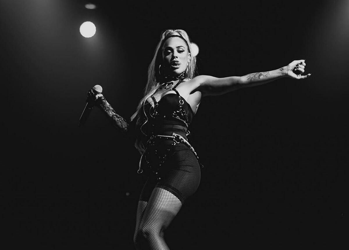 Ο ξέφρενος χορός της Κόνι Μεταξά με την Χριστίνα Παπαδέλλη στο καμαρίνι που βάζει “φωτιά” στο Instagram!