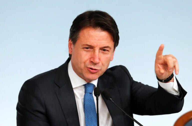 Βαθαίνει η πολιτική κρίση στην Ιταλία - Παραιτήθηκε ο Κόντε από πρωθυπουργός