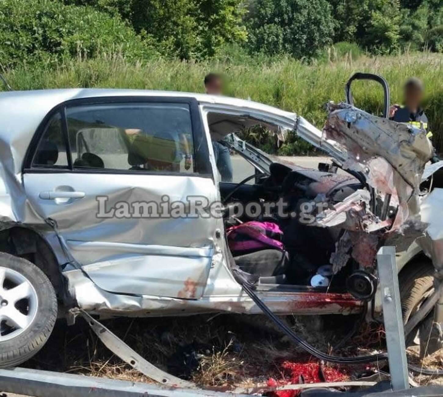 Φθιώτιδα: Σκοτώθηκε μπροστά στην 16χρονη αδερφή του – Σκληρές εικόνες στο σημείο του φοβερού τροχαίου [pics]