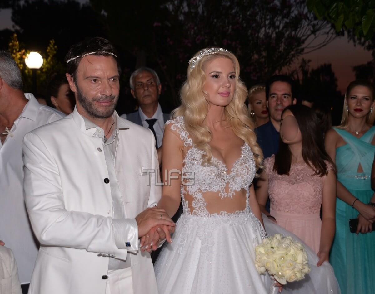 Ο Στράτος Τζώρτζογλου και η Σοφία Μαριόλα παντρεύτηκαν! Όλα όσα έγιναν στον γάμο τους