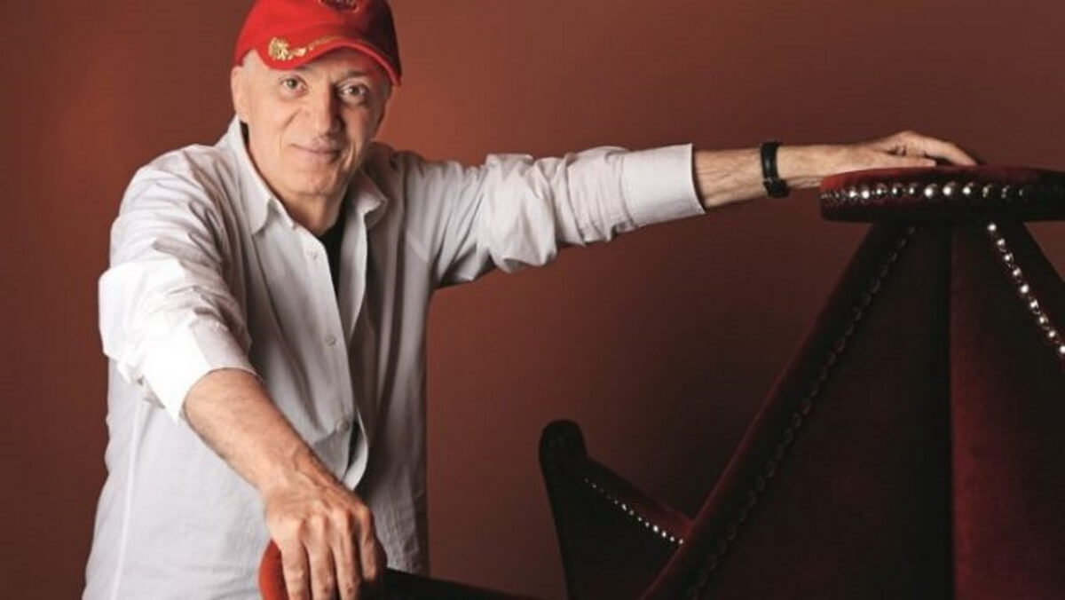 «Όταν ήμουν 14 ετών μου είπε ο Νίκος Μαστοράκης, ότι δε θα μπορέσεις να τραγουδήσεις ποτέ!»