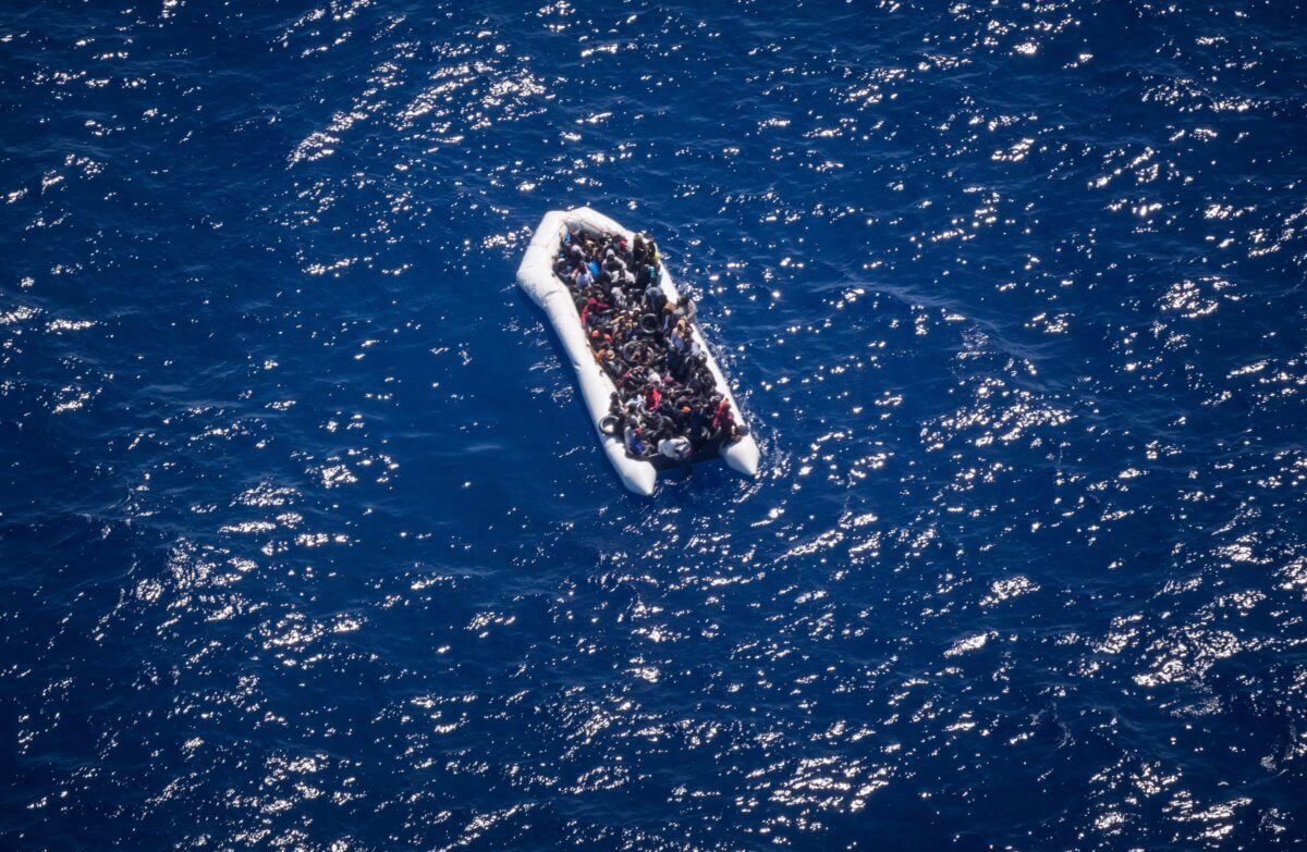 Τυνησία: Αγνοούνται πάνω από 80 μετανάστες μετά τη βύθιση σκάφους
