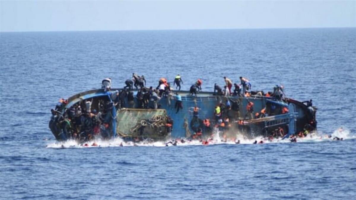 Τυνησία: Ανατροπή σκάφους που μετέφερε πάνω από 70 μετανάστες