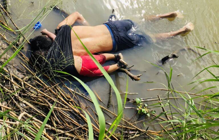 Απέλυσαν σκιτσογράφο γιατί «έβαλε» τον Τραμπ δίπλα στους νεκρούς μετανάστες από το Ελ Σαλβαδόρ