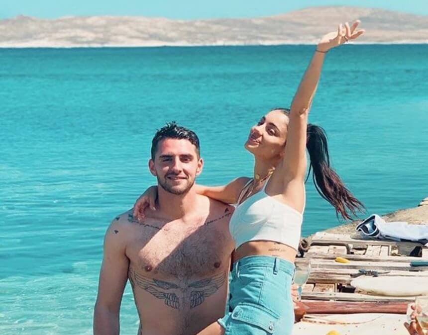 Ο Στέφανος Καπίνο παντρεύεται! Το ξέφρενο pool party με την Μιρκέτα Βιδάλη και φίλους