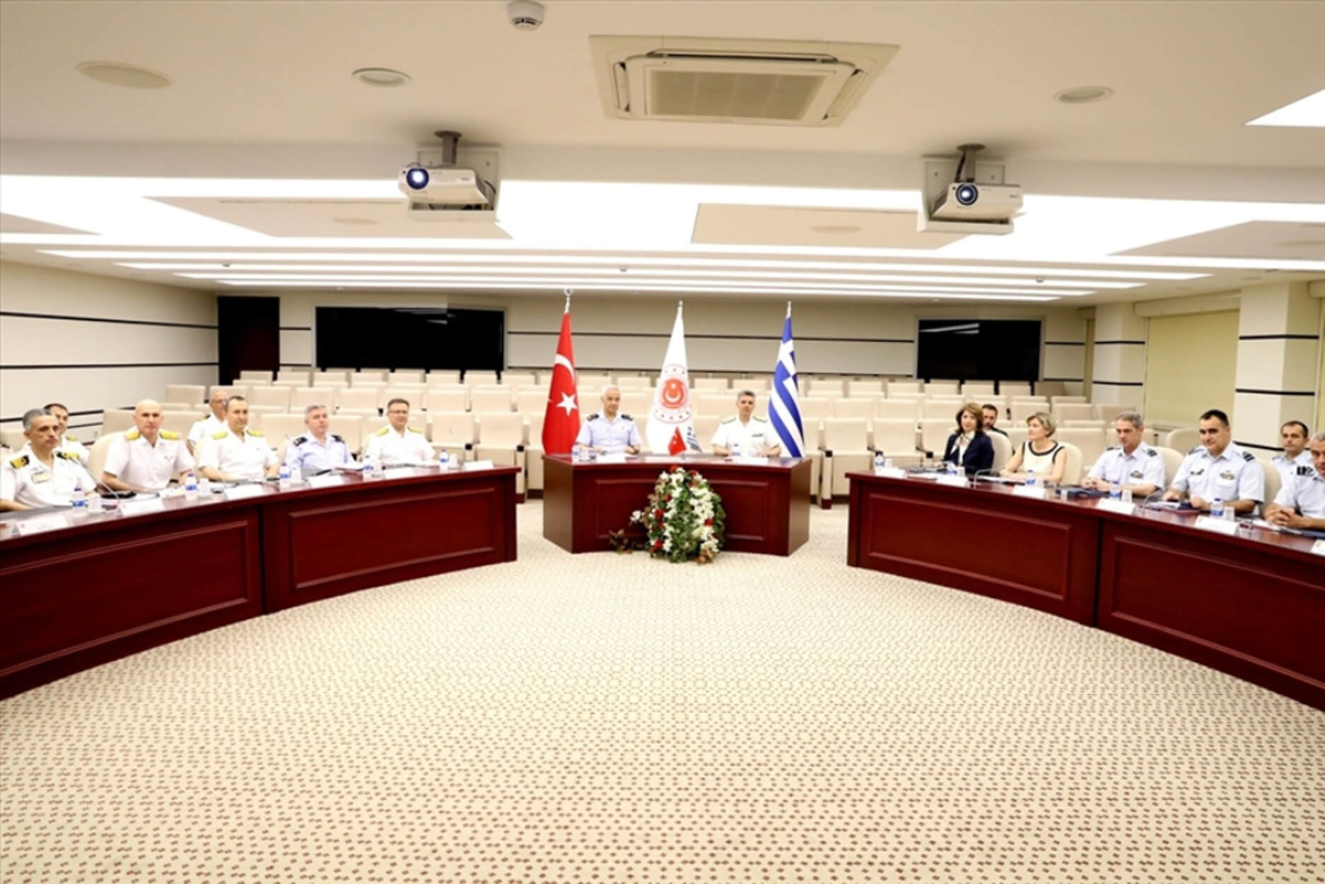 Δεύτερη μέρα συνομιλιών για τα ΜΟΕ Ελλάδας – Τουρκίας με φόντο…τις παραβιάσεις και την κυπριακή ΑΟΖ