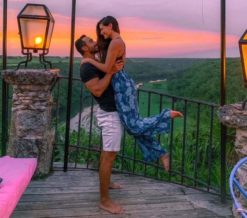 Tανιμανίδης – Μπόμπα: Η συγκίνηση του πατέρα του παρουσιαστή με την επιστροφή τους!