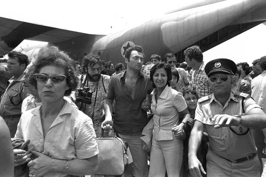 Επιχείρηση “Εντέμπε”: Η απίστευτη ιστορία αεροπειρατείας που διέλυσαν Ισραηλινοί κομάντος! [pics]