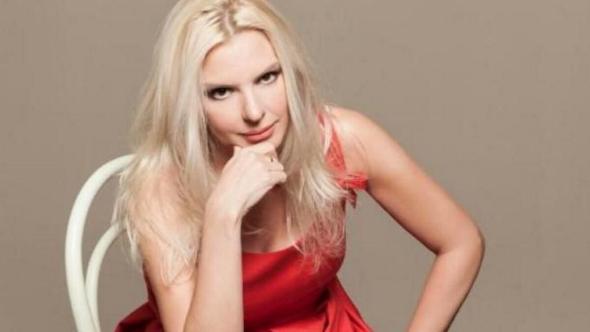 «Η Αννίτα Πάνια έκανε 52% τηλεθέαση! Τώρα την αναγκάζουν να πουλάει σόμπες και κρέμες»