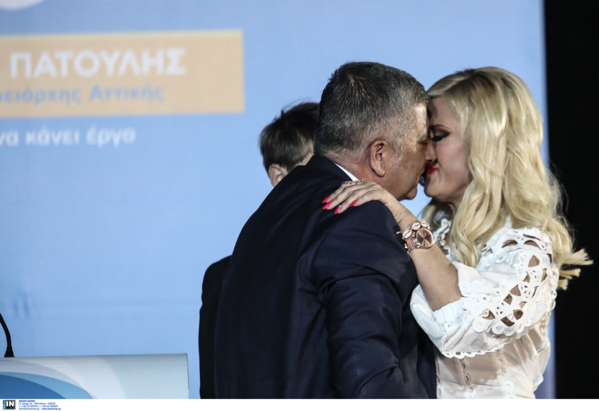 Γιώργος Πατούλης: Γλέντησε τη νίκη με φιλιά στη Μαρίνα του και… γενέθλια
