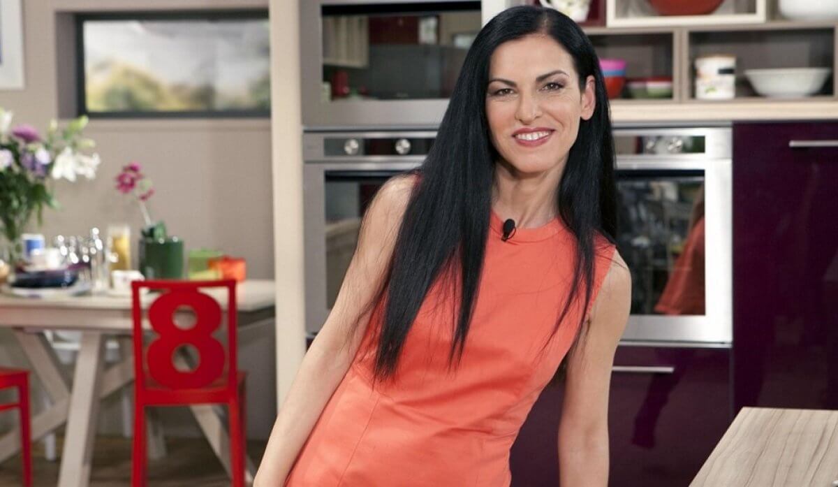 Απίστευτο! Η Ελένη Ψυχούλη άλλαξε και πάλι τα μαλλιά της!