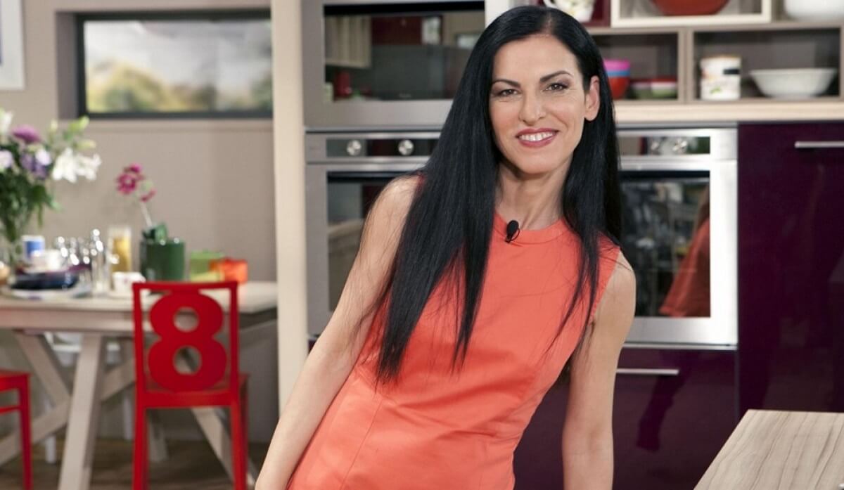 Απίστευτο! Η Ελένη Ψυχούλη άλλαξε και πάλι τα μαλλιά της!