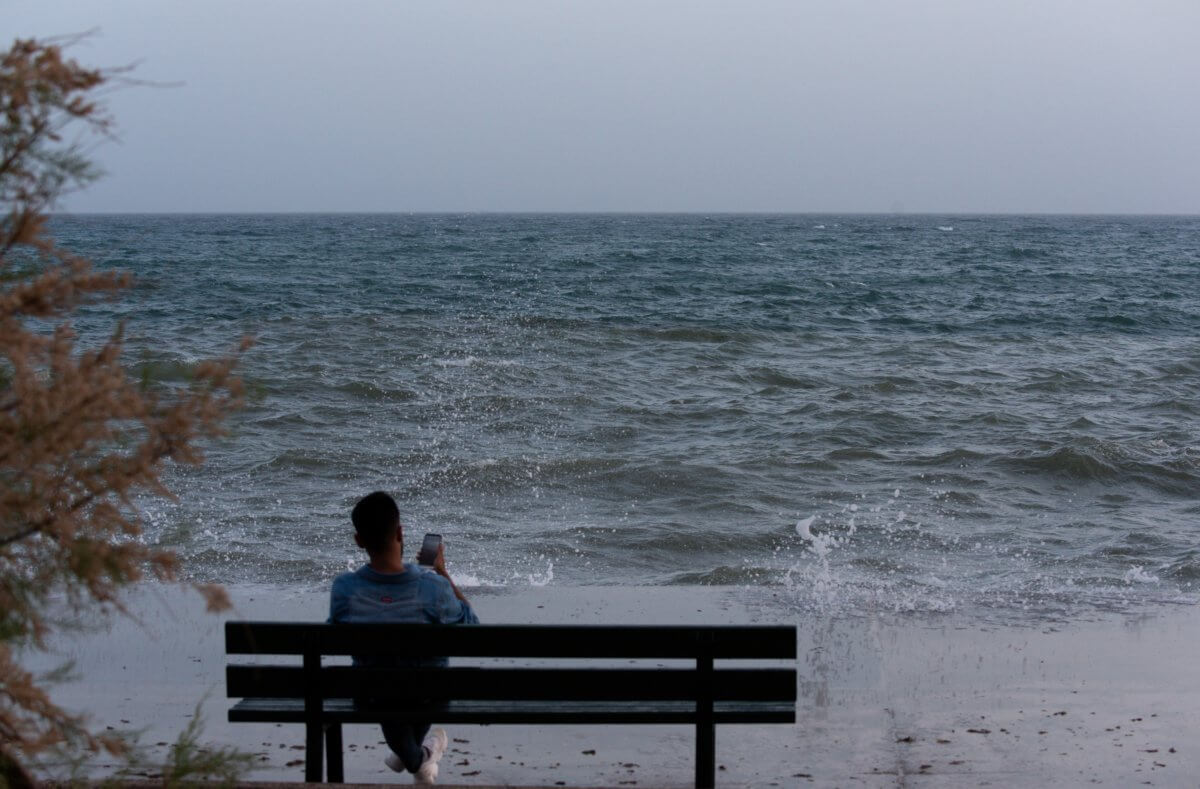 Νεκρός βρέθηκε στη θάλασσα γνωστός επιχειρηματίας της Πάτρας!