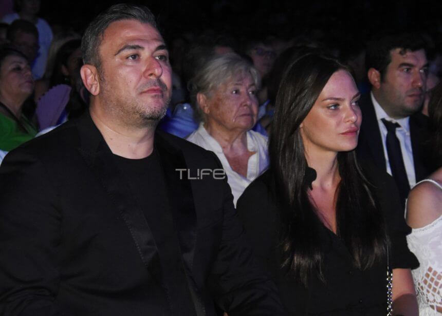 H Υβόννη Μπόσνιακ απόλαυσε τον Αντώνη Ρέμο στην συναυλία – αφιέρωμα στον Μίκη Θεοδωράκη! [pics]