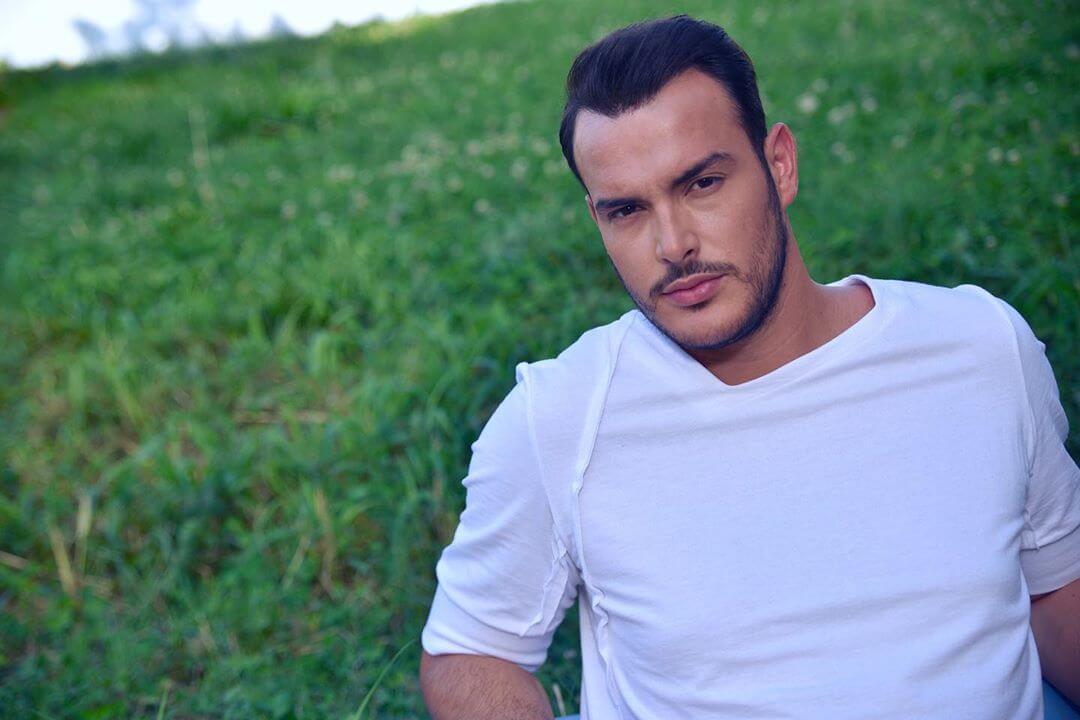 Σάκης Αρσενίου: Η φωτογραφία με τον πατέρα του και το μήνυμα αγάπης – Δες πόσο μοιάζουν μεταξύ τους!