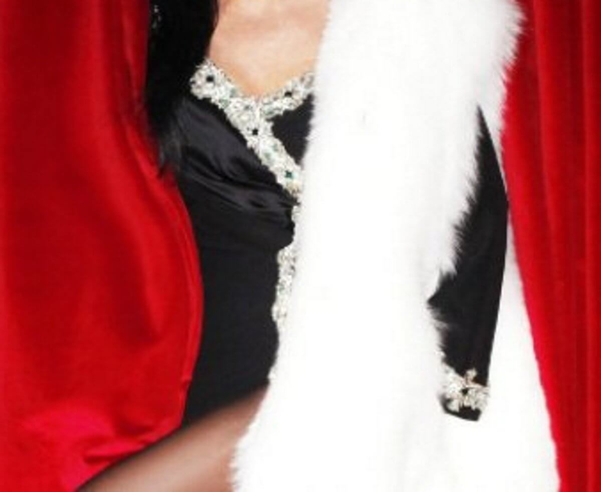 “Σκέφτομαι να κάνω το βεστιάριο μου μουσείο τώρα που είμαι στη ζωή!”