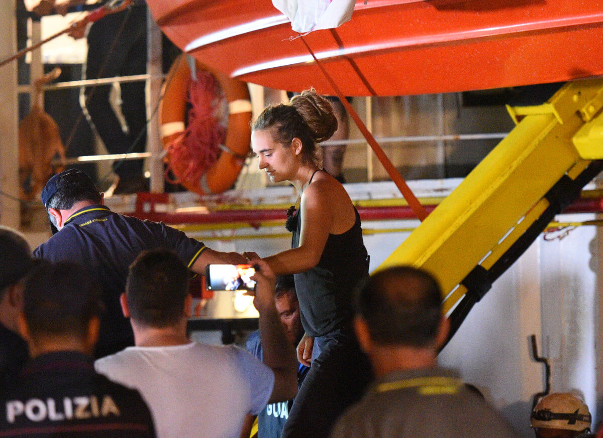 Διεθνείς αντιδράσεις από την σύλληψη της Καρόλα Ρακέτε και την κατάσχεση του πλοίου Sea Watch