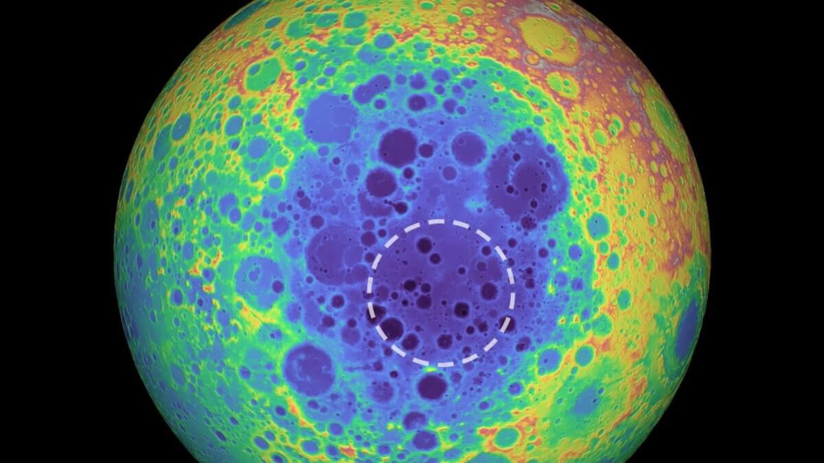 Σελήνη: Μυστηριώδης μεταλλική μάζα κάτω από τη σκοτεινή πλευρά του φεγγαριού [pic]