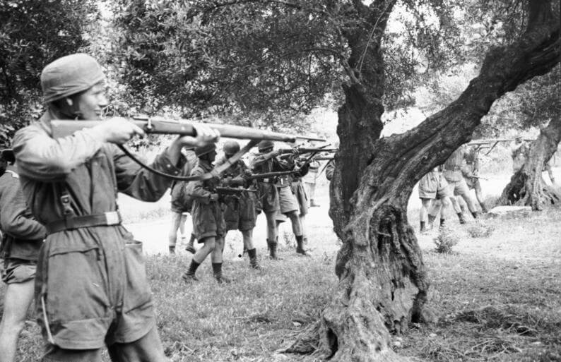Η Σφαγή στο Κοντομαρί: Η απάνθρωπη εκτέλεση Κρητικών από τους Ναζί κατακτητές για..”αντίποινα”! [pics]