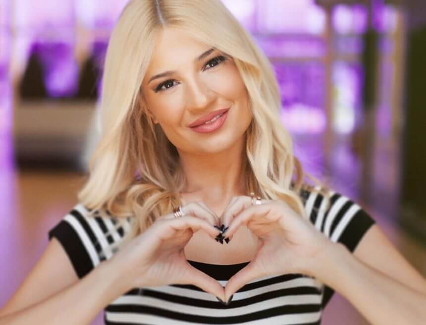 Η Φαίη Σκορδά αποκάλυψε δημόσια ποια είναι η πραγματική ευτυχία για εκείνη