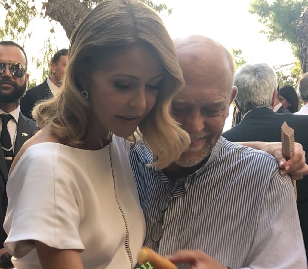 Κικίλιας – Μπαλατσινού: Αυτά είναι τα γλυκά που κέρασαν στο γάμο τους!