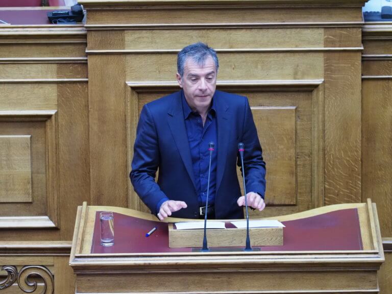 Live: Η τελευταία συνεδρίαση πριν κλείσει το κοινοβούλιο για τις εκλογές