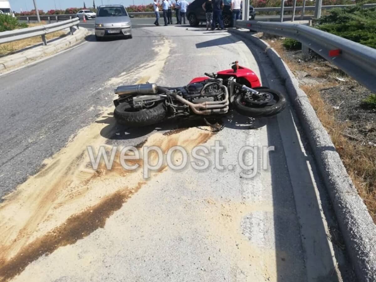 Θεσσαλονίκη: Σκοτώθηκε ακαριαία οδηγός μηχανής – Σκληρές εικόνες στο σημείο της μοιραίας σύγκρουσης [pics]