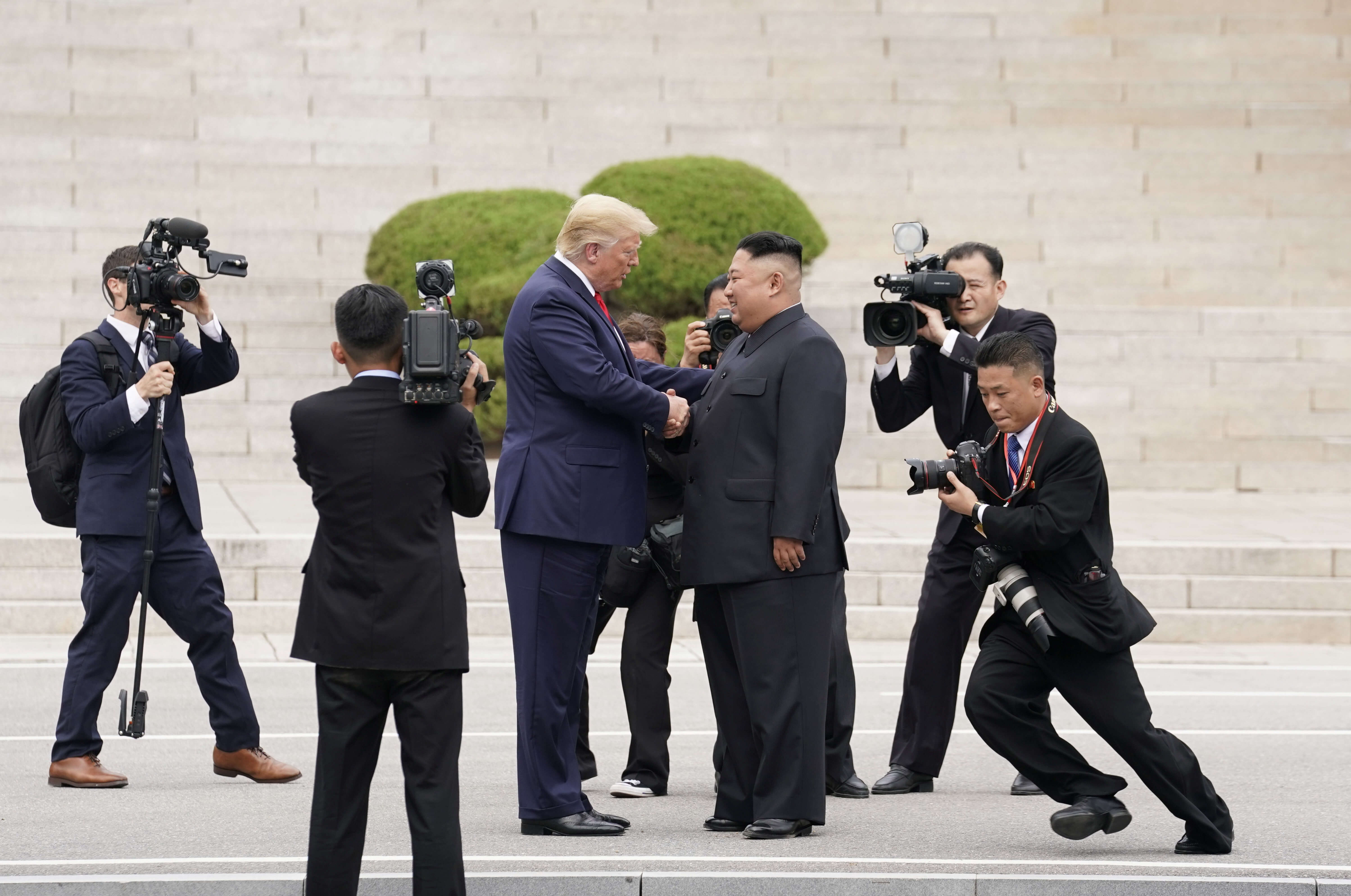 Τραμπ: Τα βήματα στη Βόρεια Κορέα και η πρωτιά του Αμερικανού προέδρου