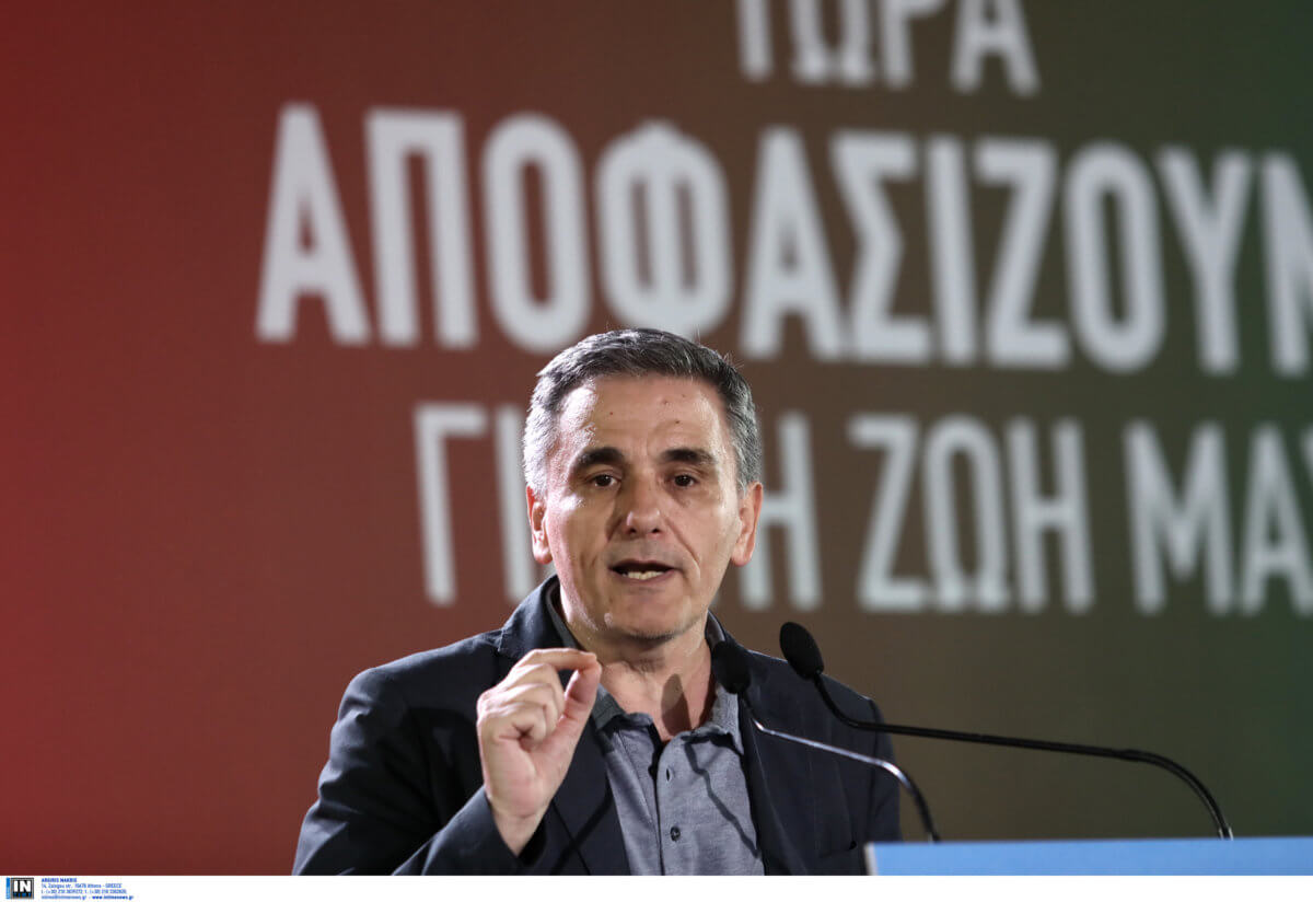 Τσακαλώτος: Η μεσαία τάξη δεν έχει συμφέρον να πάει με τη νεοφιλελεύθερη παράταξη