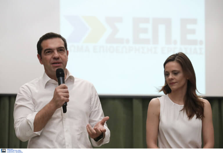 Τσίπρας στο ΣΕΠΕ: Η αδήλωτη εργασία μειώθηκε από το 20% στο 8,9%