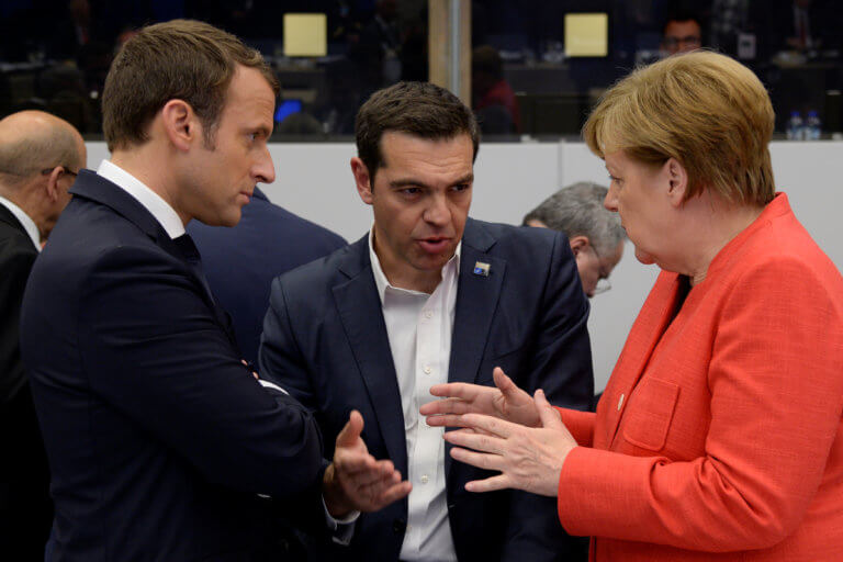 Τσίπρας στη Monde: Ευρωομόλογο χωρίς τη Γερμανία αν η Μέρκελ δεν κάνει την υπέρβαση