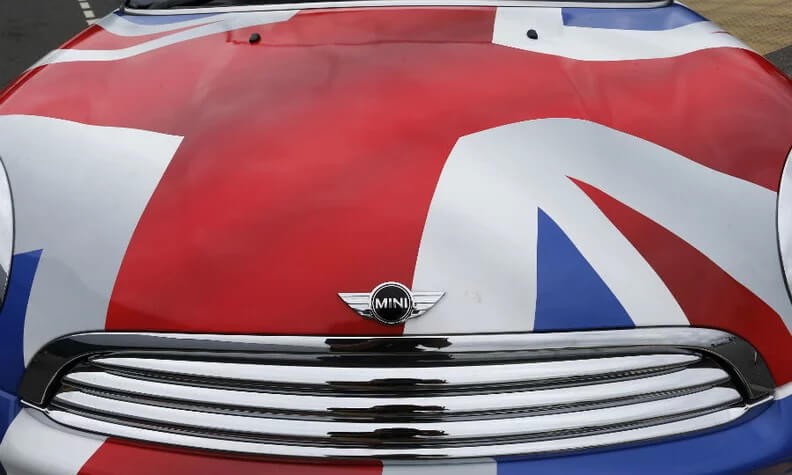 Δραματική έκκληση της βρετανικής αυτοκινητοβιομηχανίας: Μην πάτε σε άτακτο Brexit