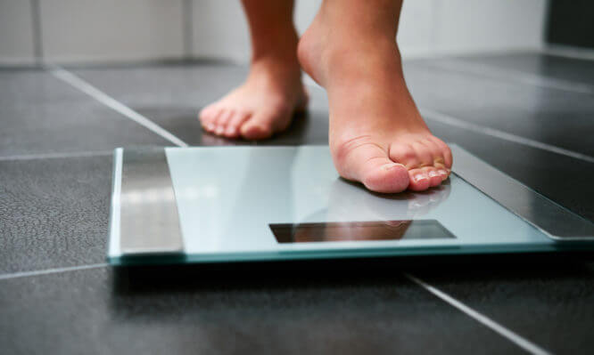 “Πόσα κιλά πρέπει να είμαι”; Οι 3 βασικοί μέθοδοι υπολογισμού για το ιδανικό βάρος