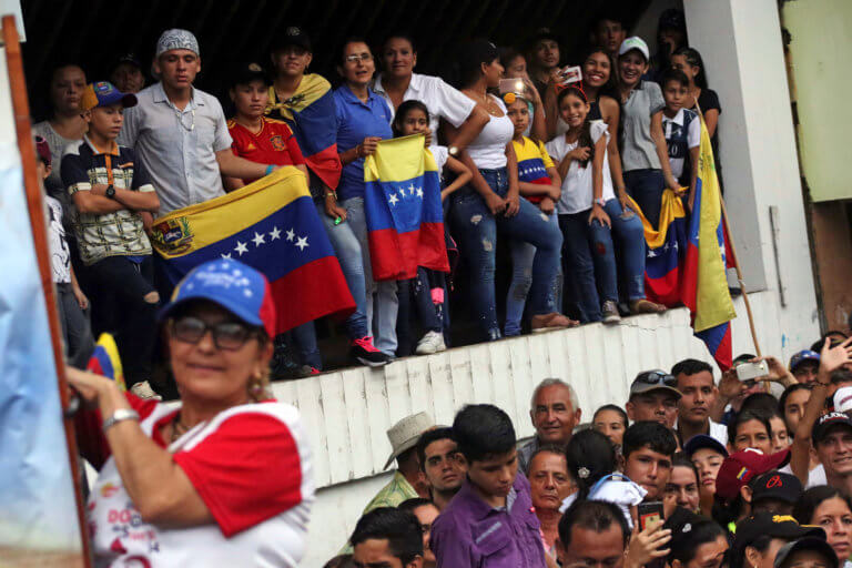 Βενεζουέλα: Επαφές της Ύπατης Αρμοστείας του ΟΗΕ με Μαδούρο και Γκουαϊδό
