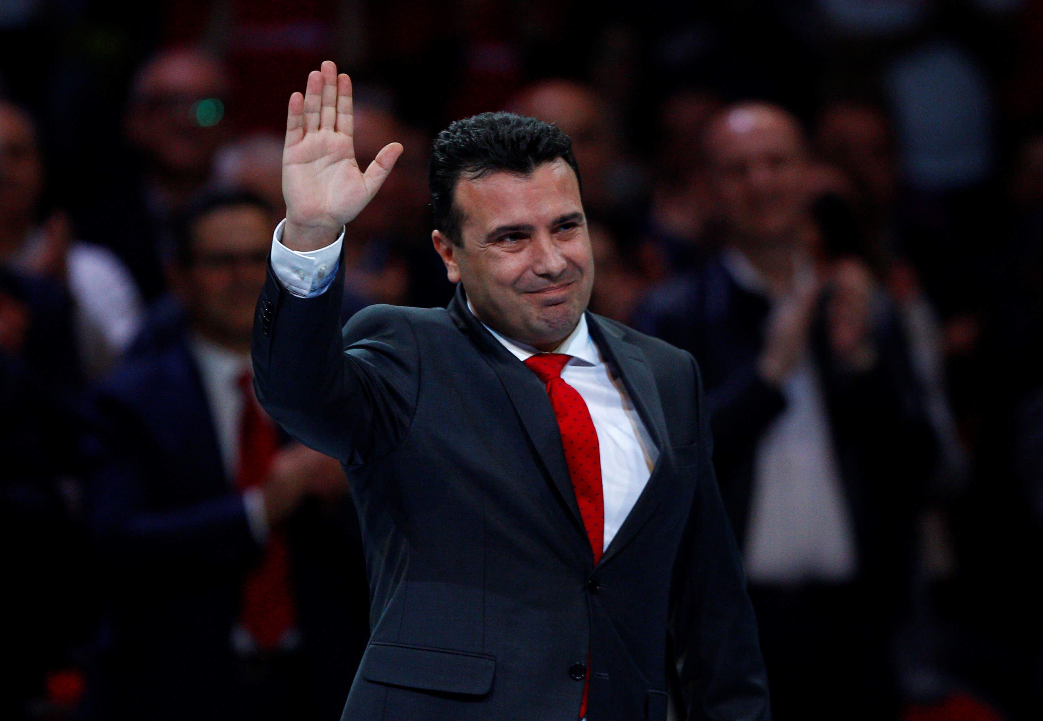 «Δραματικός» Ζάεφ: Αν δεν ξεκινήσουν οι ενταξιακές συνομιλίες με την ΕΕ θα πέσει η κυβέρνηση!
