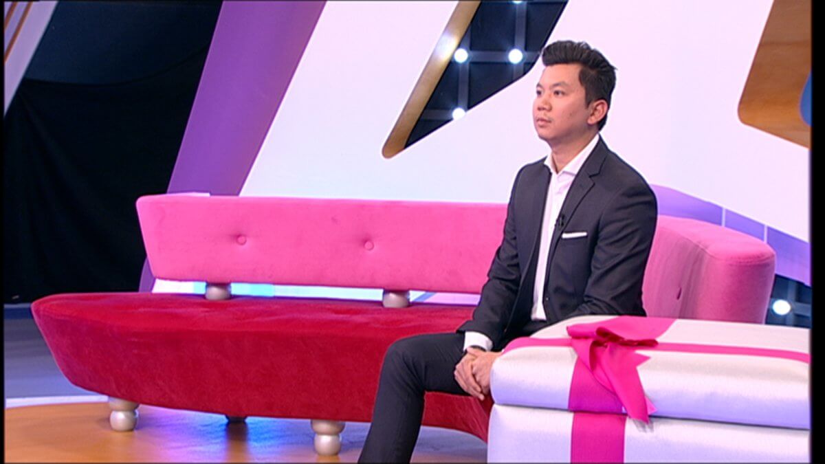 Ο Ορέστης Τσανγκ στο “Πάμε Πακέτο” – Η ιδιαίτερη πρόταση από τον αποστολέα του πακέτου [pics]