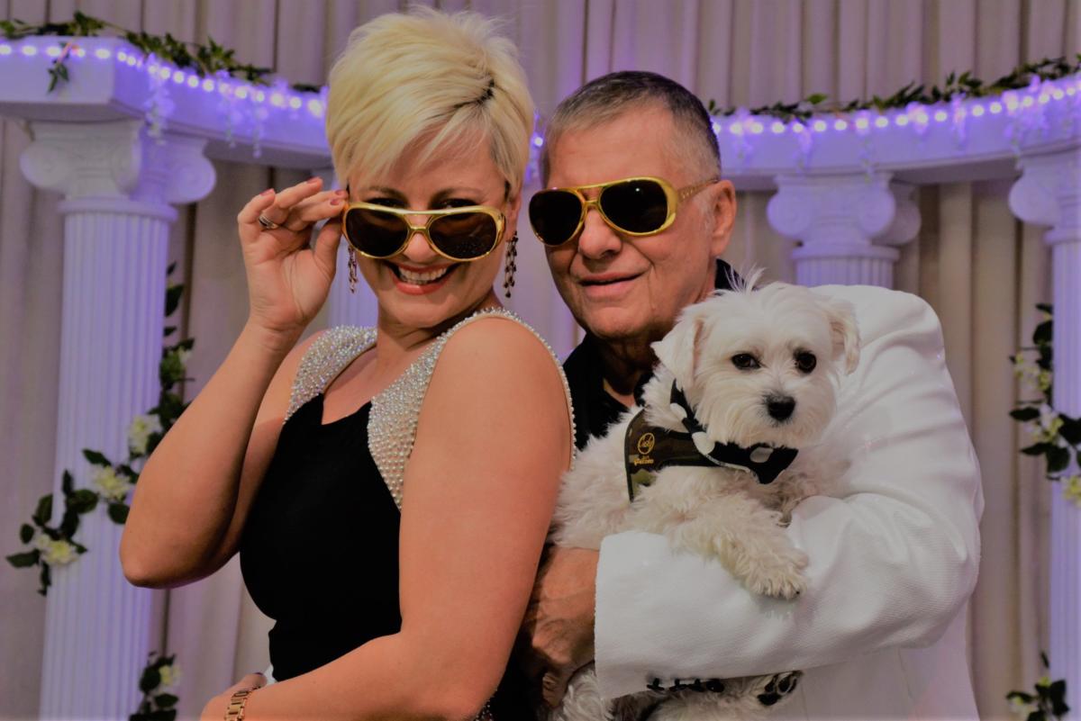 Γιώργος Τράγκας: Παντρεύτηκε για τρίτη φορά, στο Las Vegas με παπά τον Elvis Prisley!