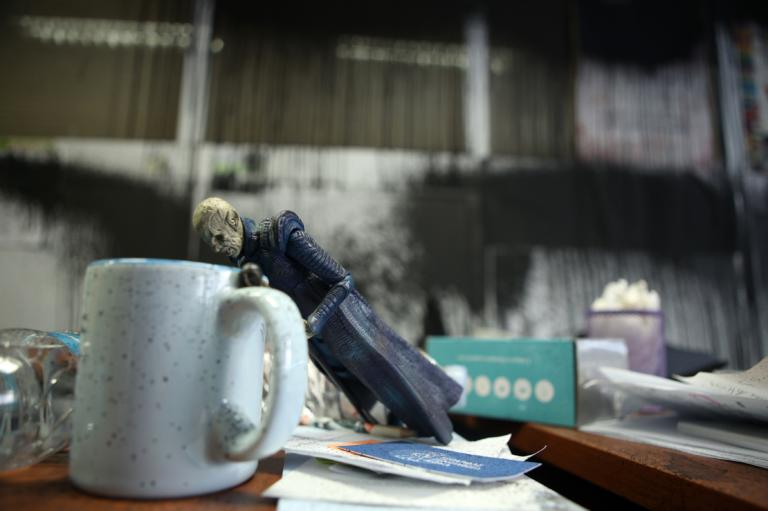 ΕΣΗΕΑ: Δήθεν επαναστάτες που εμφανίζονται ως «τιμωροί» επιτέθηκαν στην Athens Voice!