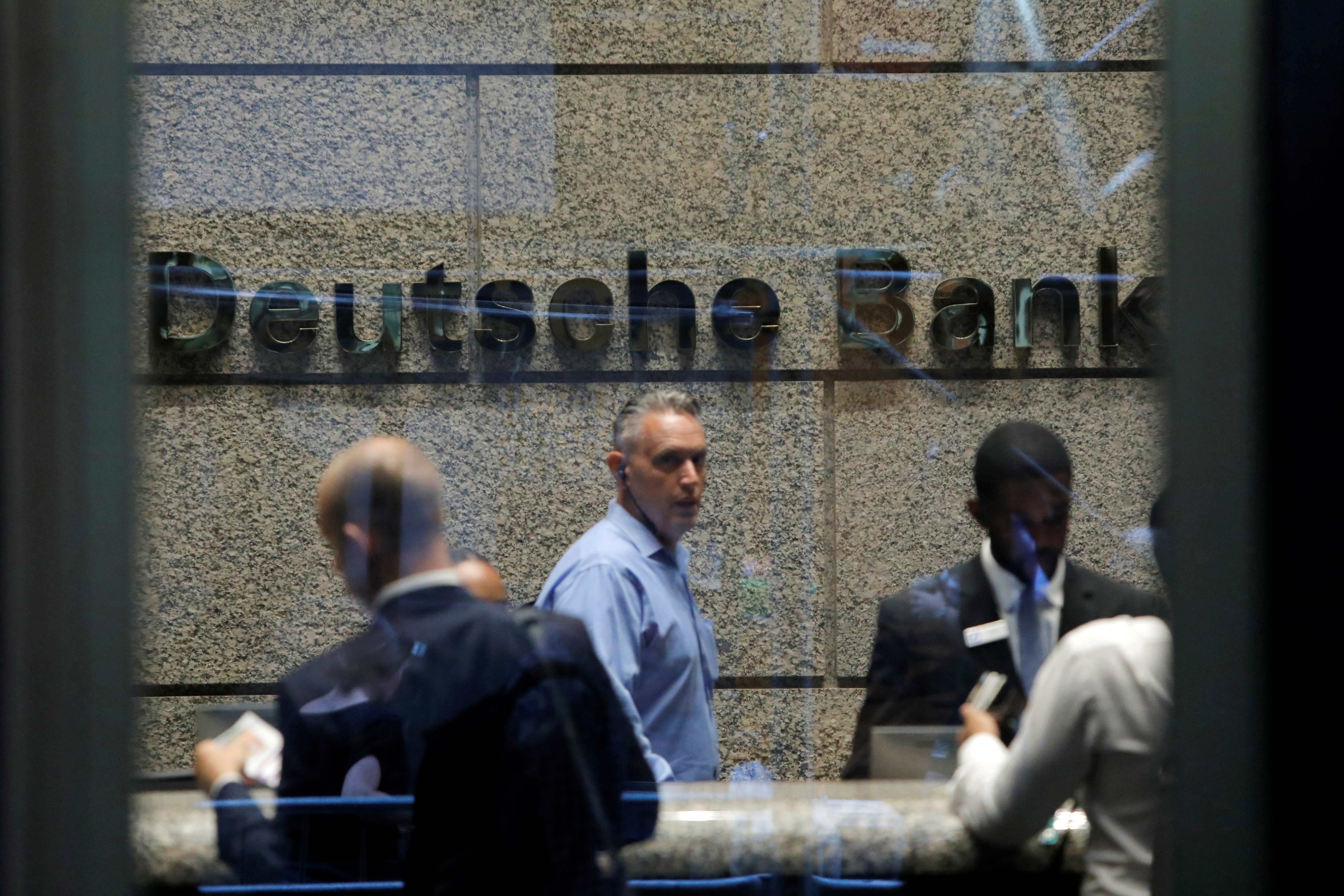 Deutsche Bank: “Μαύρη” Τρίτη για τον γερμανικό τραπεζικό κολοσσό