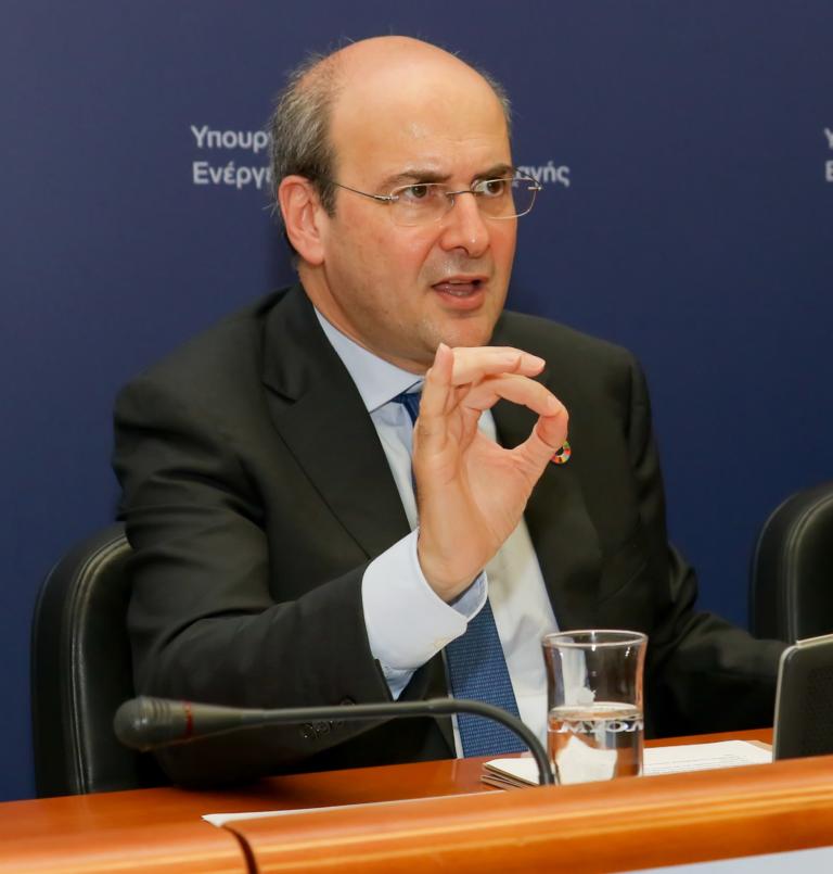 Χατζηδάκης: Πλούσιοι χρωστάνε στη ΔΕΗ 800 εκατ. ευρώ!