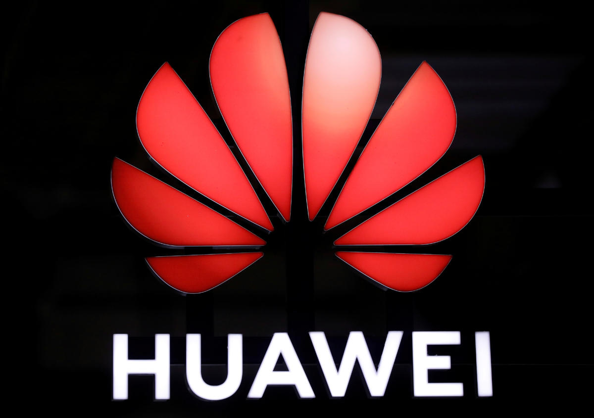 Η Huawei προχωρά σε απολύσεις εκατοντάδων εργαζομένων