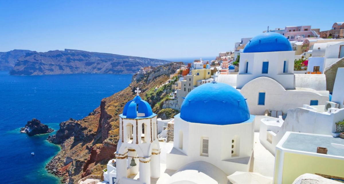 Τι πρέπει να δοκιμάσεις σε κάθε νησί αν πας διακοπές στις Κυκλάδες