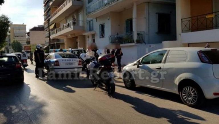 Λαμία: Πατέρας και γιος «μπούκαραν» σε διαμέρισμα σαλτάροντας από το μπαλκόνι!