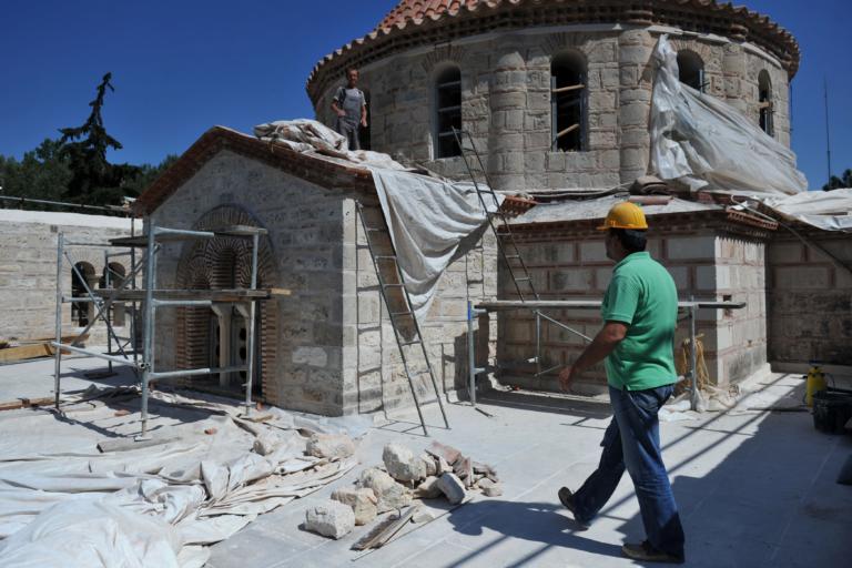 Αυτές είναι οι ζημιές του σεισμού στη Μονή Δαφνίου – Κανονικά το ωράριο λειτουργίας