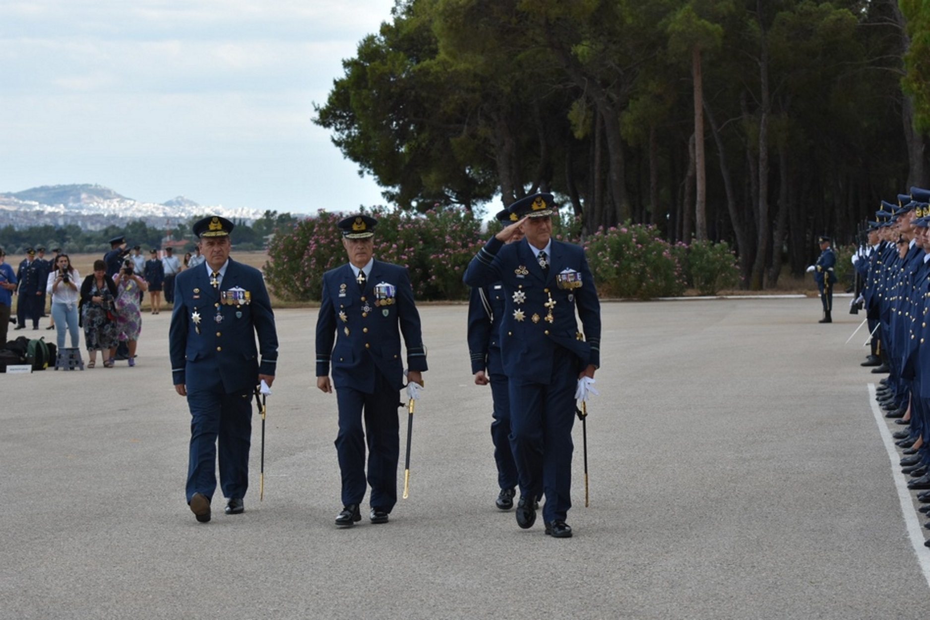 Σε κλίμα συγκίνησης ορκίστηκαν οι νέοι Σμηνίες της πολεμικής αεροπορίας υπό το βλέμμα του Αρχηγού